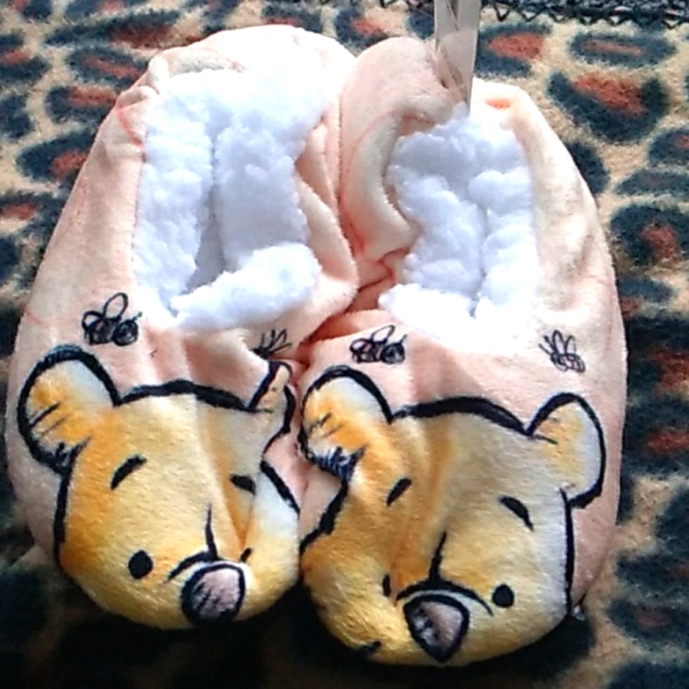 DISNEY Winnie The Pooh Bedroom Slippers